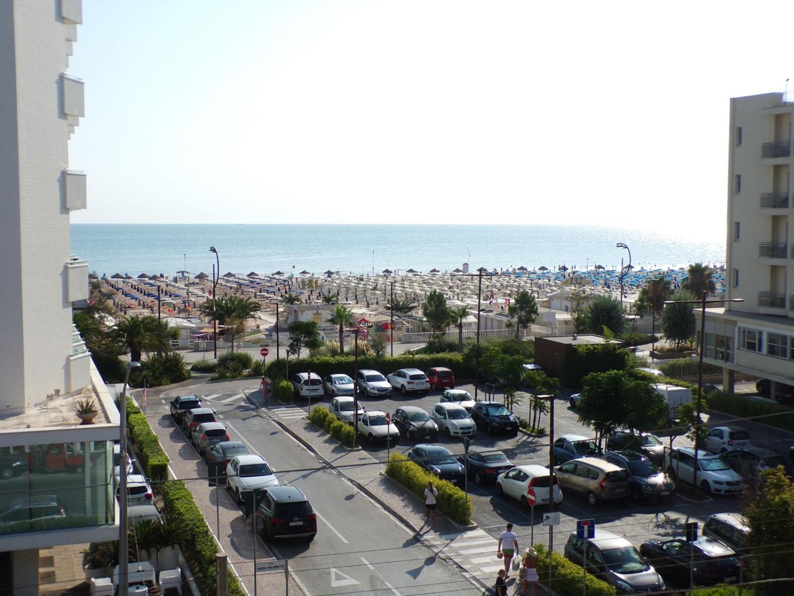 Global Hotel Rimini Extérieur photo
